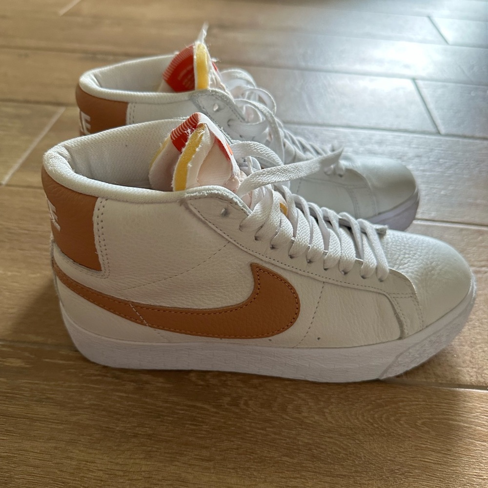Nike SB Zoom Blazer Mid Skate Shoes